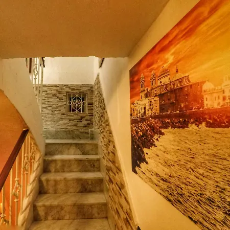 Inn Spanish Galleon Cadiz